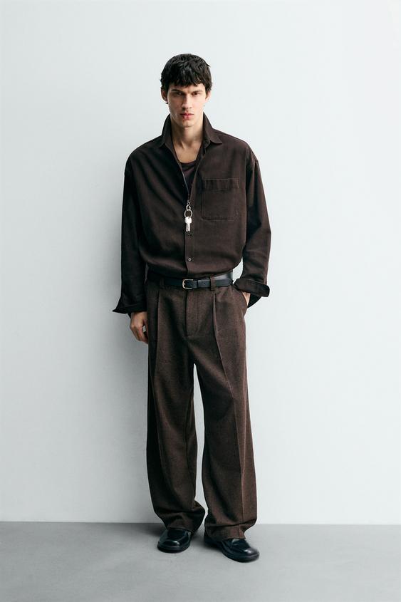 PANTALÓN BOTONATO PLIEGUES - Marrón de Zara - Imagen 0