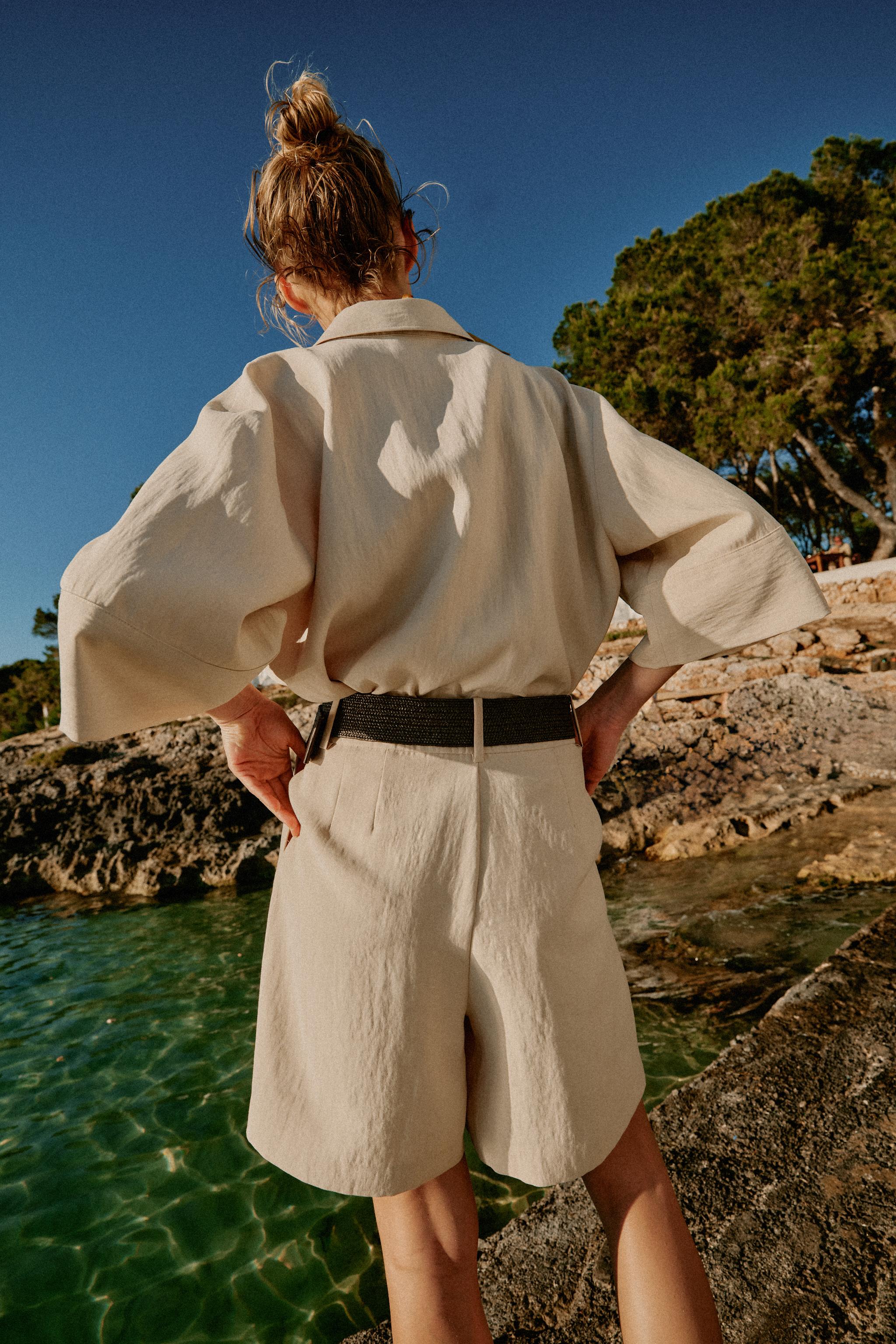 CROPPED WIDE SLEEVE SHIRT