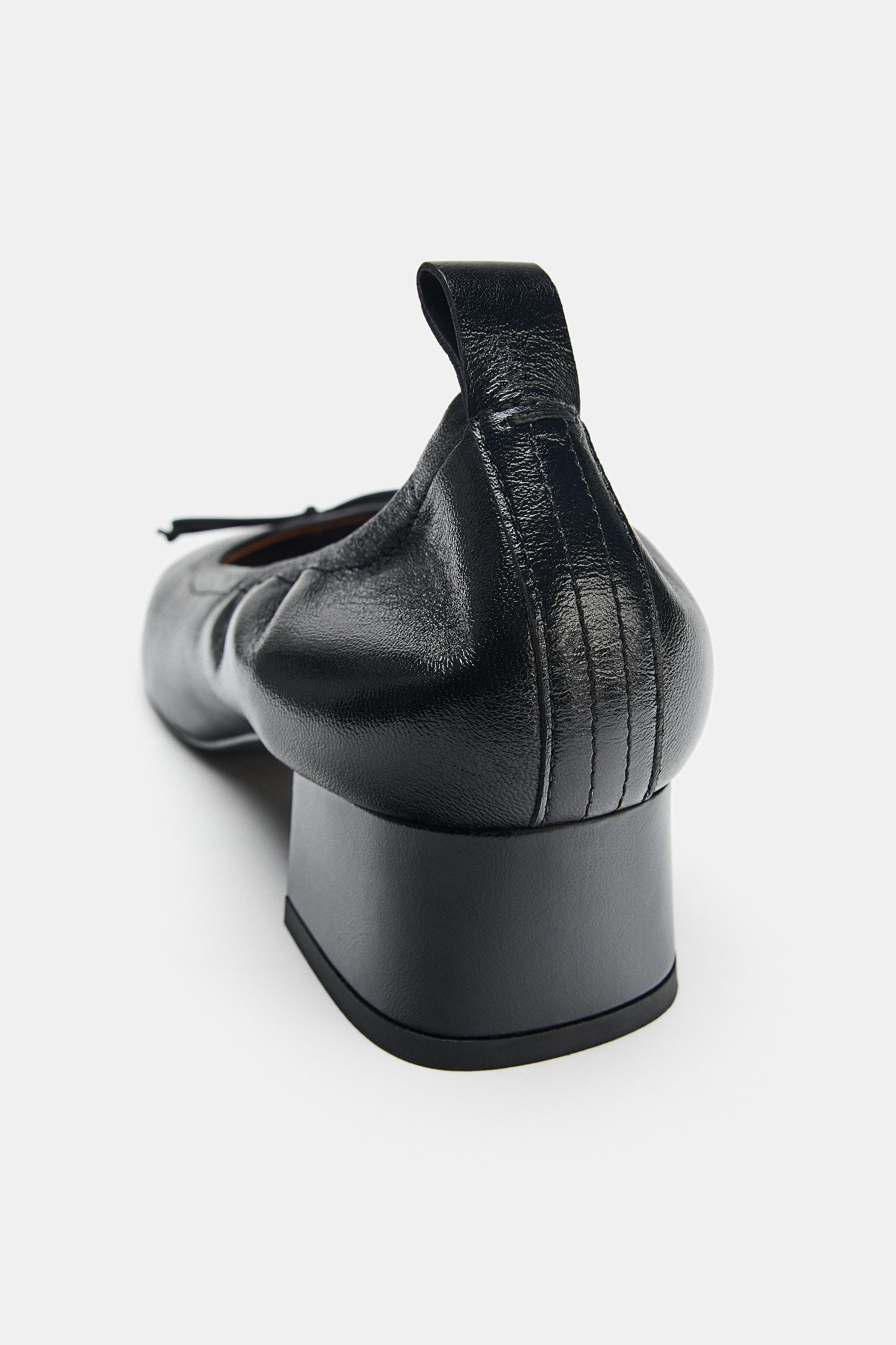 LEATHER BOW HEELED BALLET FLATS