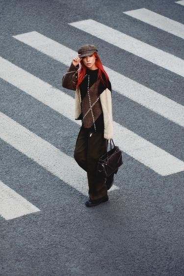 Zara 造型 - 黑色 / 紫紅色