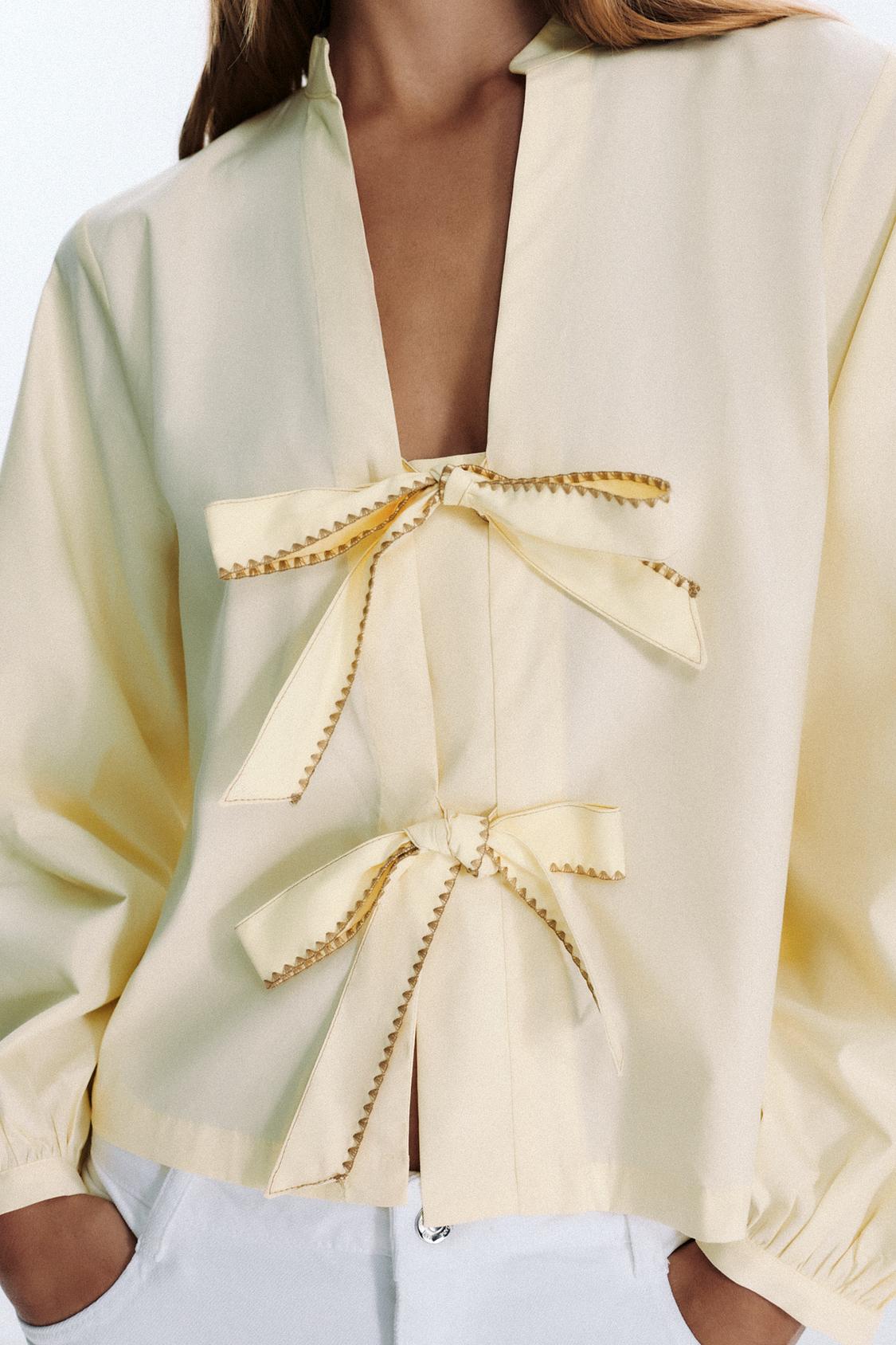 V-Neck Hardware One-Piece Swimsuit V-Neck Hardware One-Piece Swimsuit