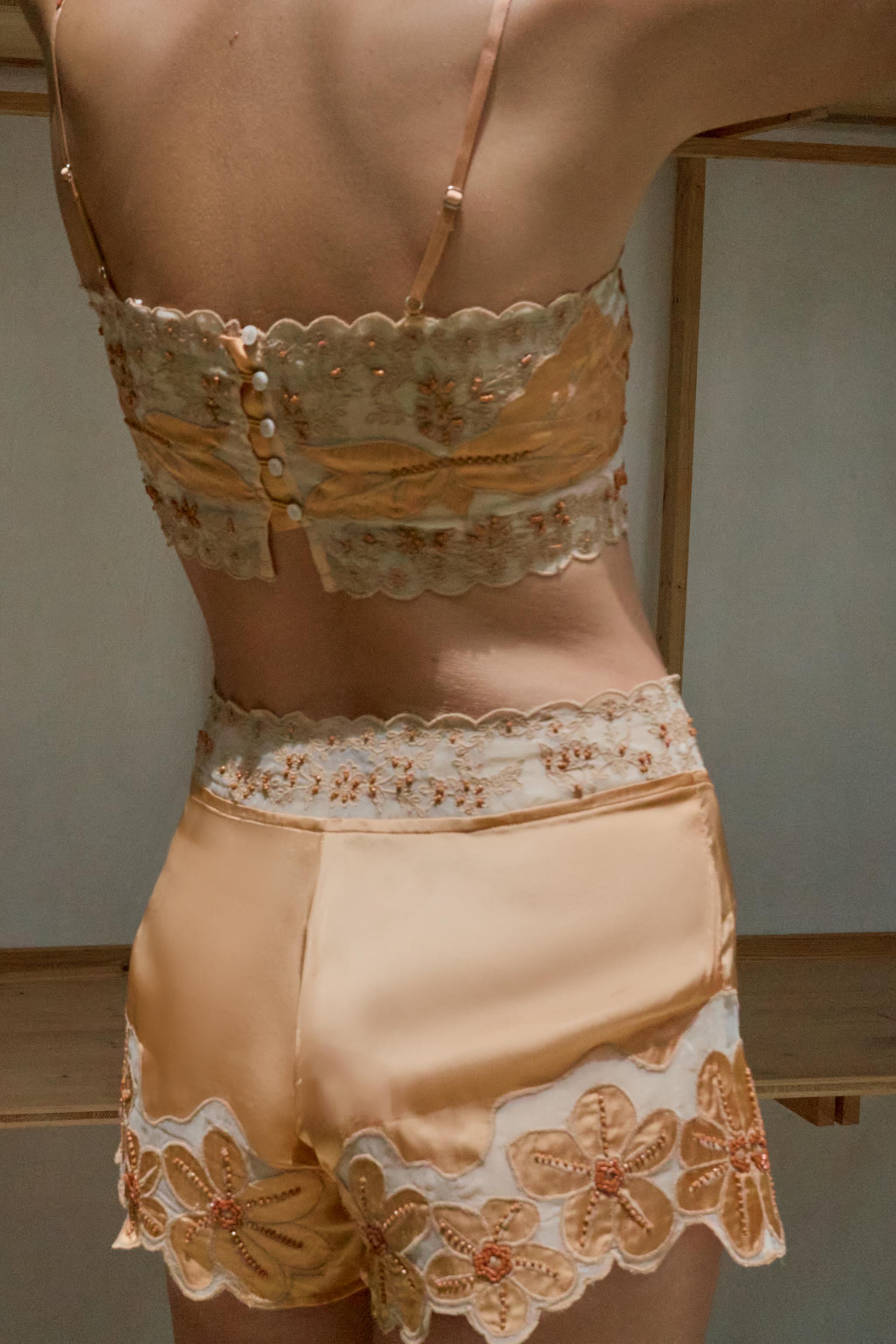 BEADED FLORAL EMBROIDERED SHORTS — Orange