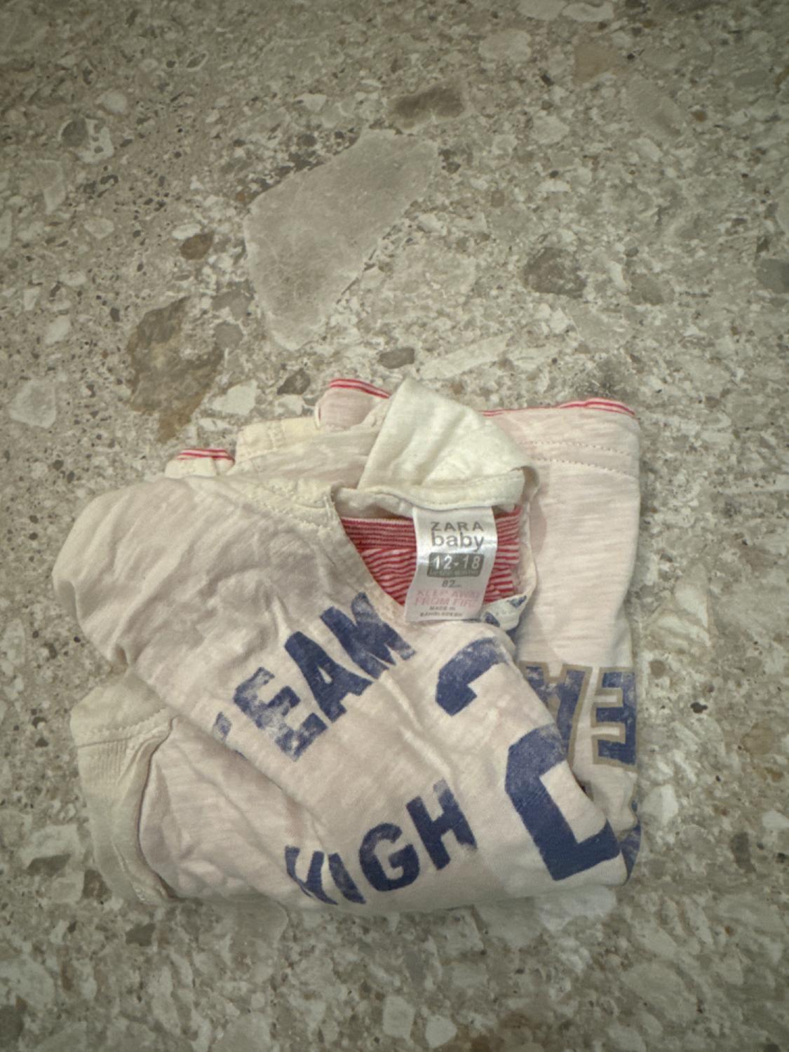 T SHIRT WITH HOOD AND UNDER SHIRT - Image 3
