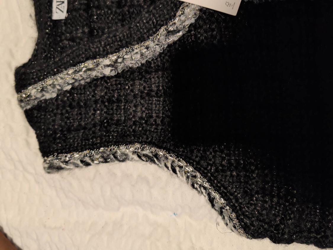 FRAYED KNIT SWEATER VEST - Image 3