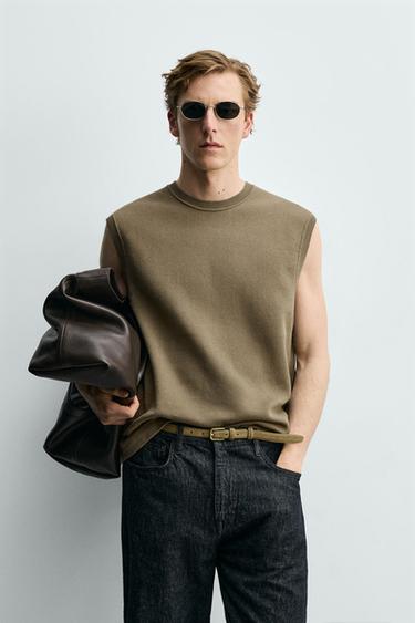 KNITTED TEXTURED VEST - Olive green by Zara