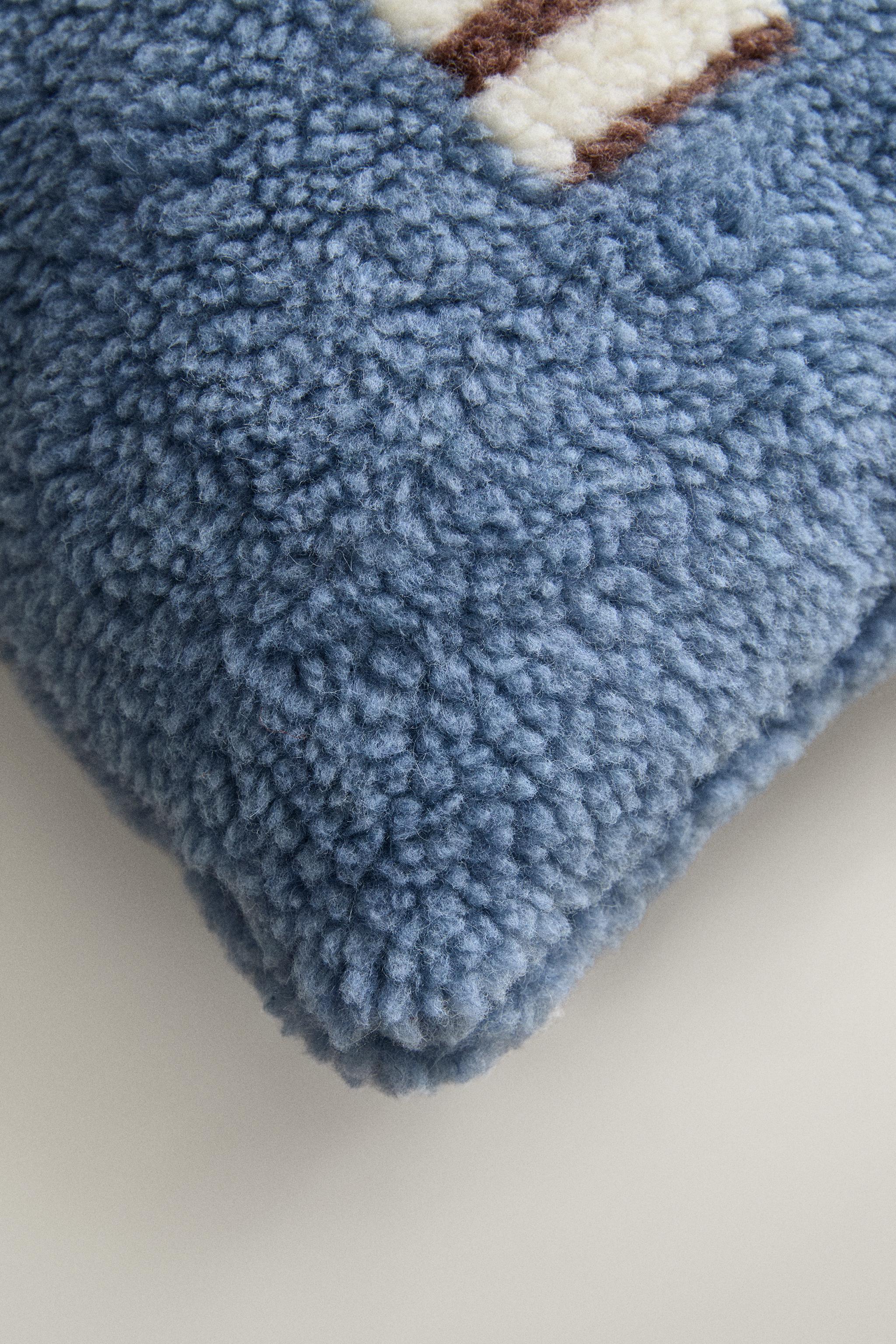 CHILDREN'S FAUX SHEARLING CUSHION WITH R — Blue