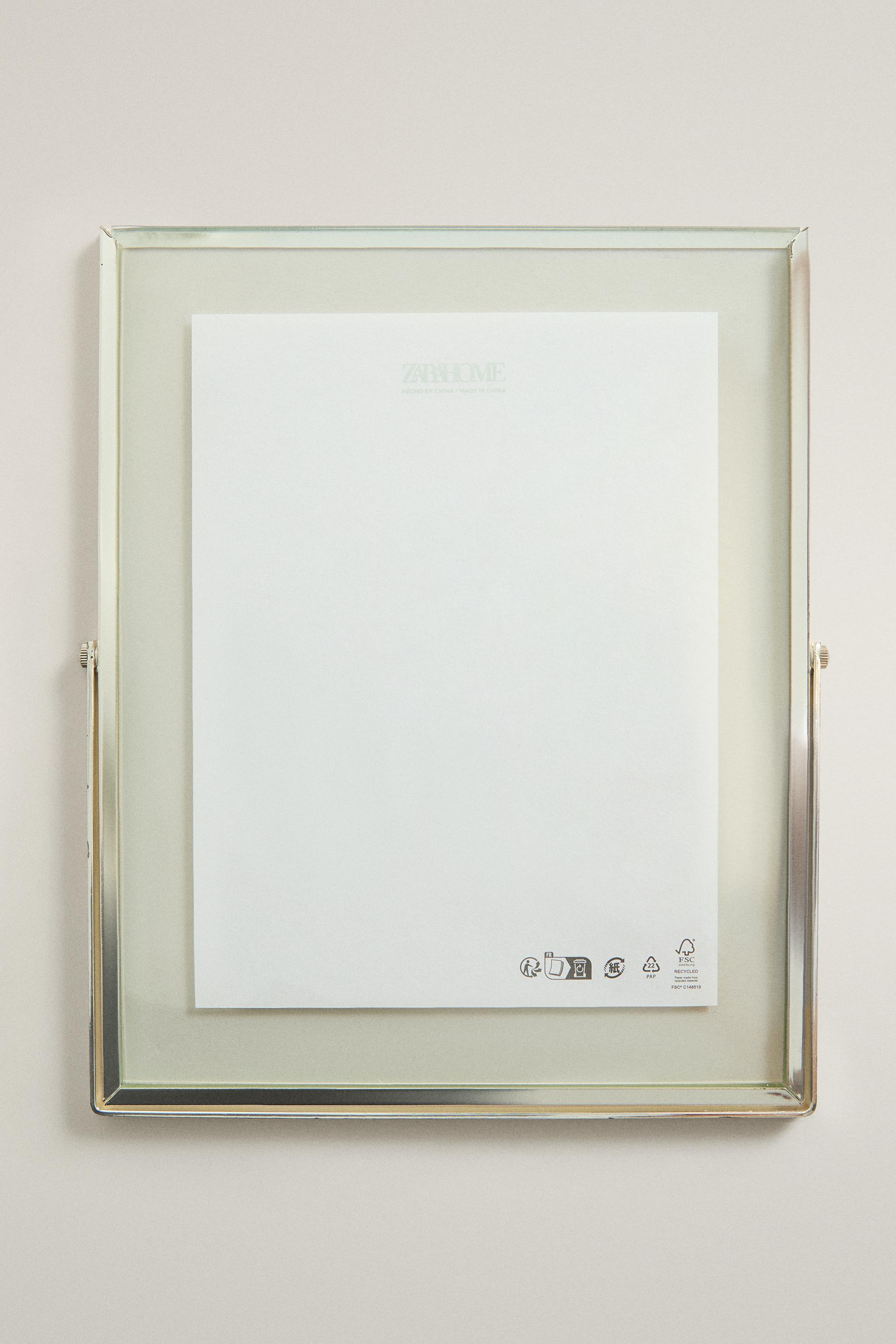EASEL PICTURE FRAME