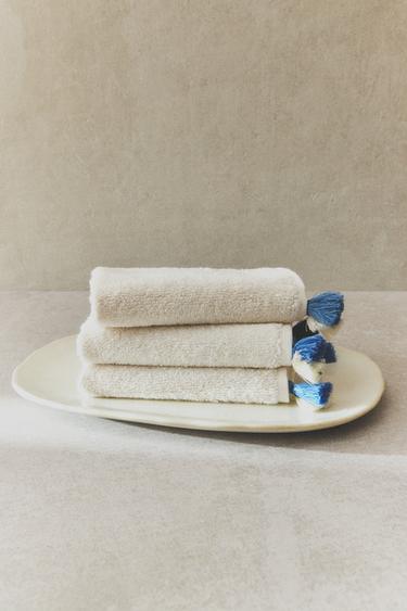 PACK OF HAND TOWELS WITH TASSELS (PACK OF 3) - Blues by Zara - Image 5