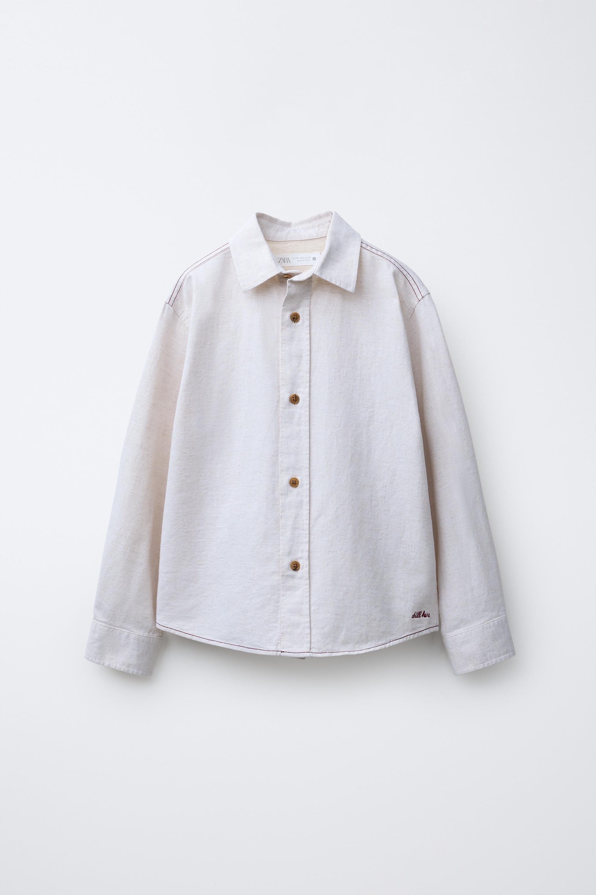 CHEMISE À INSCRIPTION BRODÉE AVEC DU COTON ET LIN