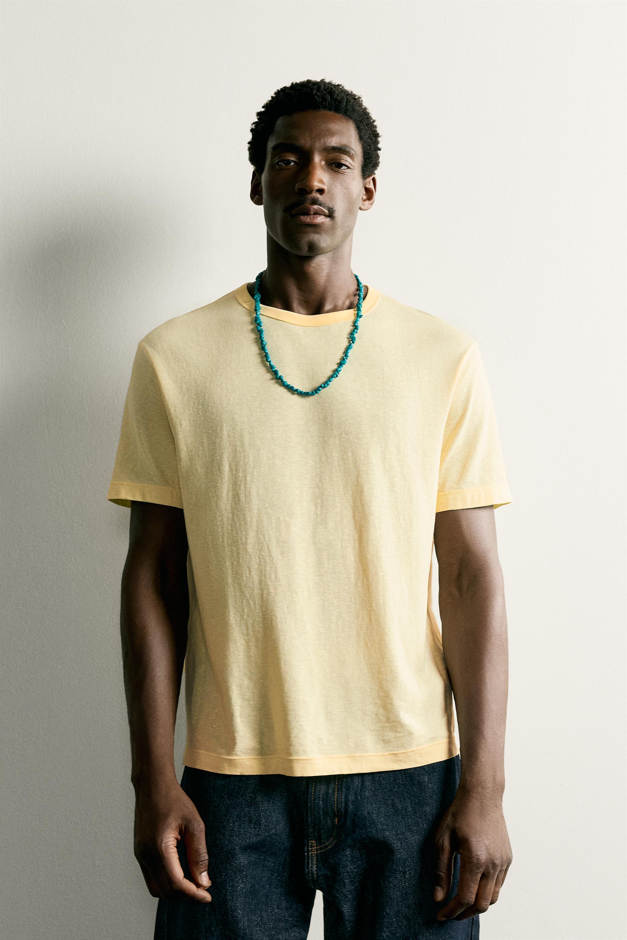 LIGHTWEIGHT REGULAR FIT T-SHIRT — Yellow