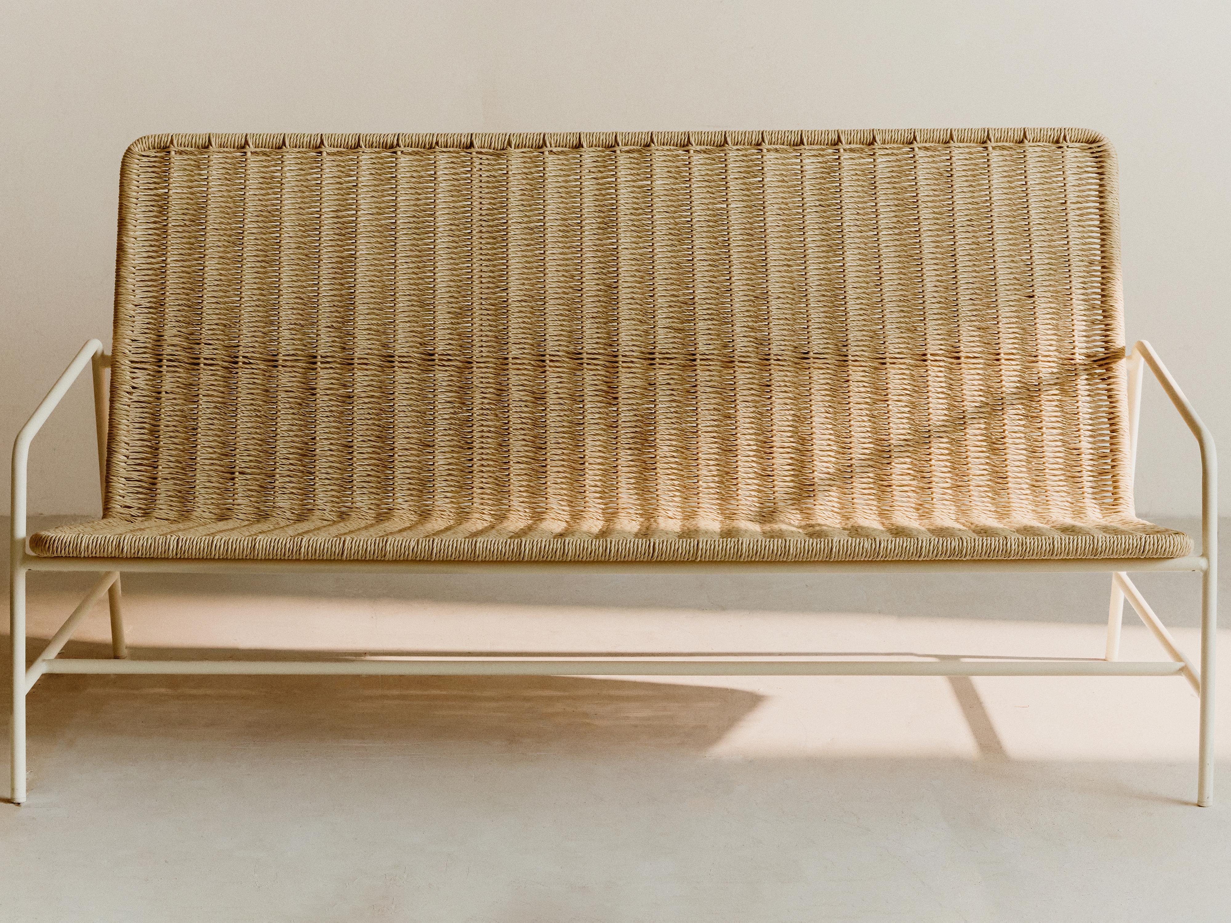 WOVEN OUTDOOR BENCH — brown/white