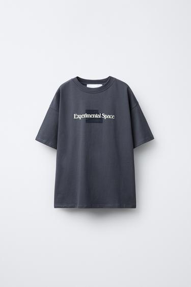 T-SHIRT INSCRIPTION FLOQUÉE - Gris anthracite de Zara