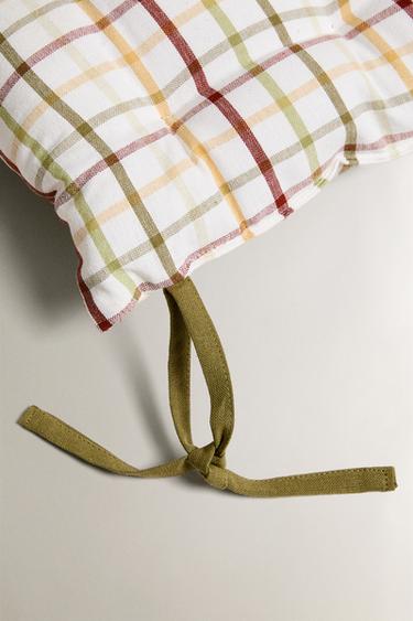 DYED THREAD CHAIR CUSHION - Green by Zara - Image 3