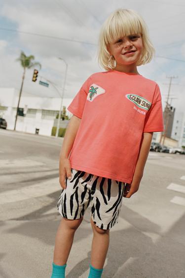 CAMISETA ESTAMPADO SURF - Rojo fuerte de Zara