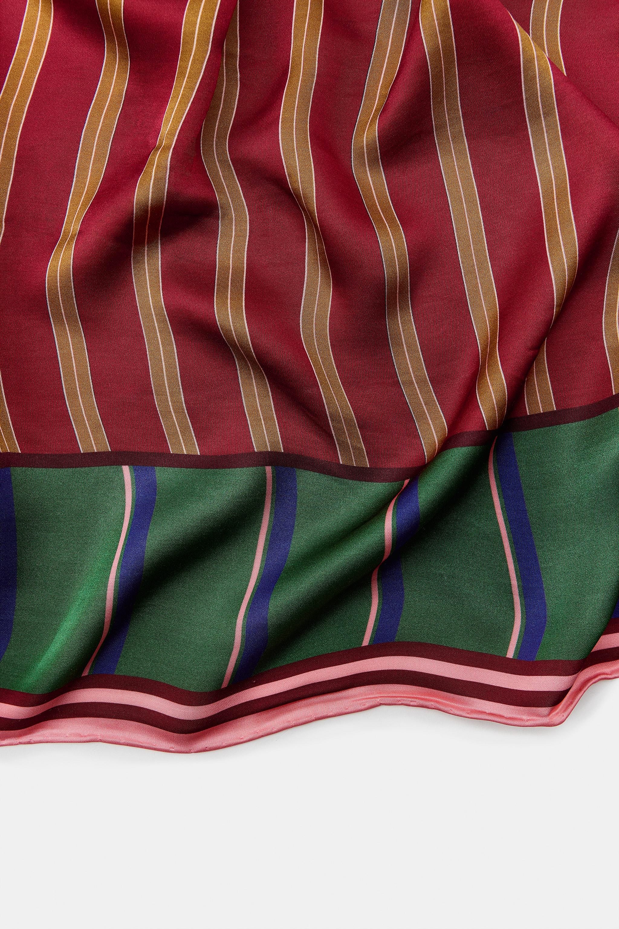 FOULARD SATINÉ À IMPRIMÉ RAYURES