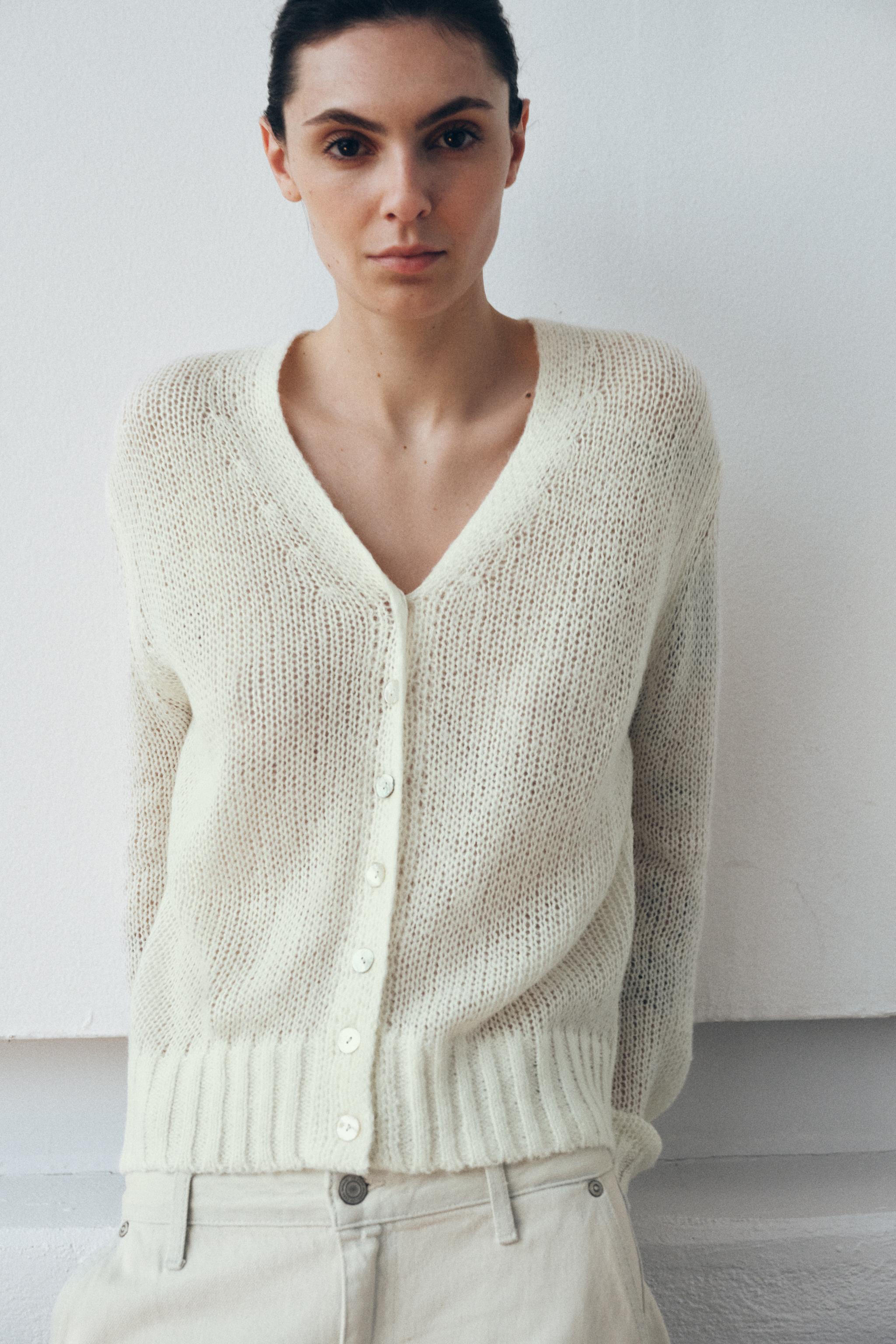 V-NECK KNIT CARDIGAN - Ecru | ZARA United States