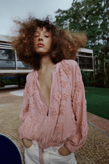 OVERSIZE TEXTURED FLORAL JACKET - Pastel pink by Zara