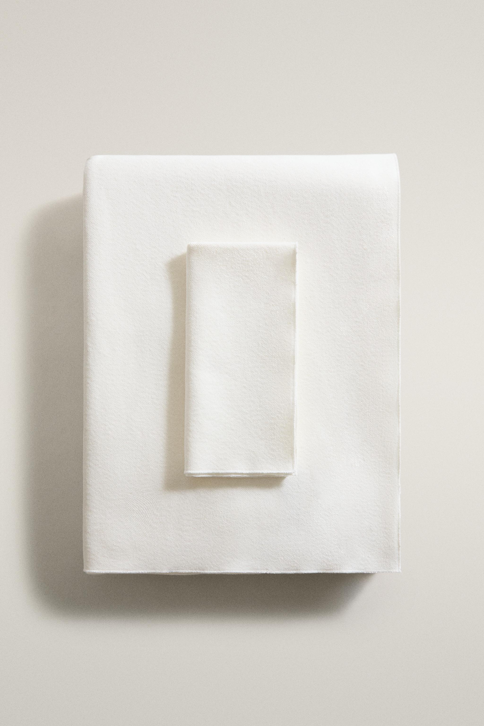 HEAVY COTTON TABLECLOTH
