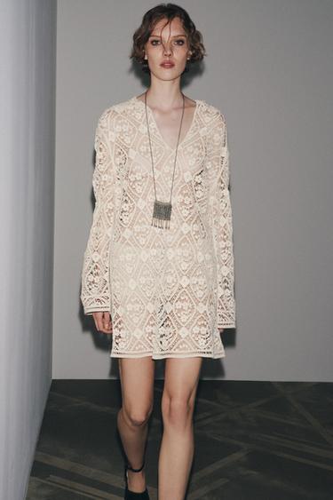 КОРОТКОЕ ПЛАТЬЕ КРОШЕ — ZW COLLECTION — БЕЖЕВЫЙ от Zara — изображение 0