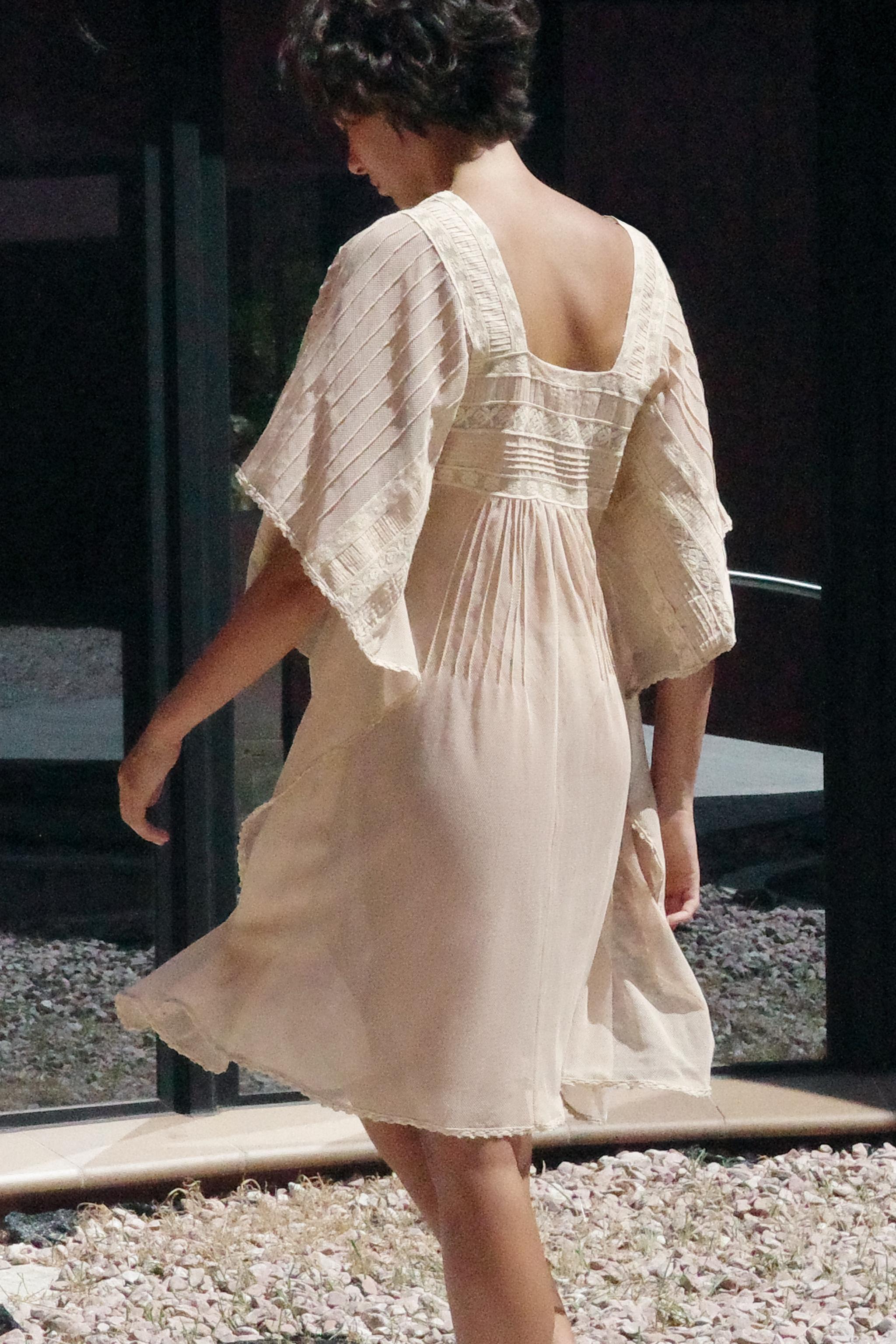 PLEATED LACE KAFTAN DRESS — Beige-pink