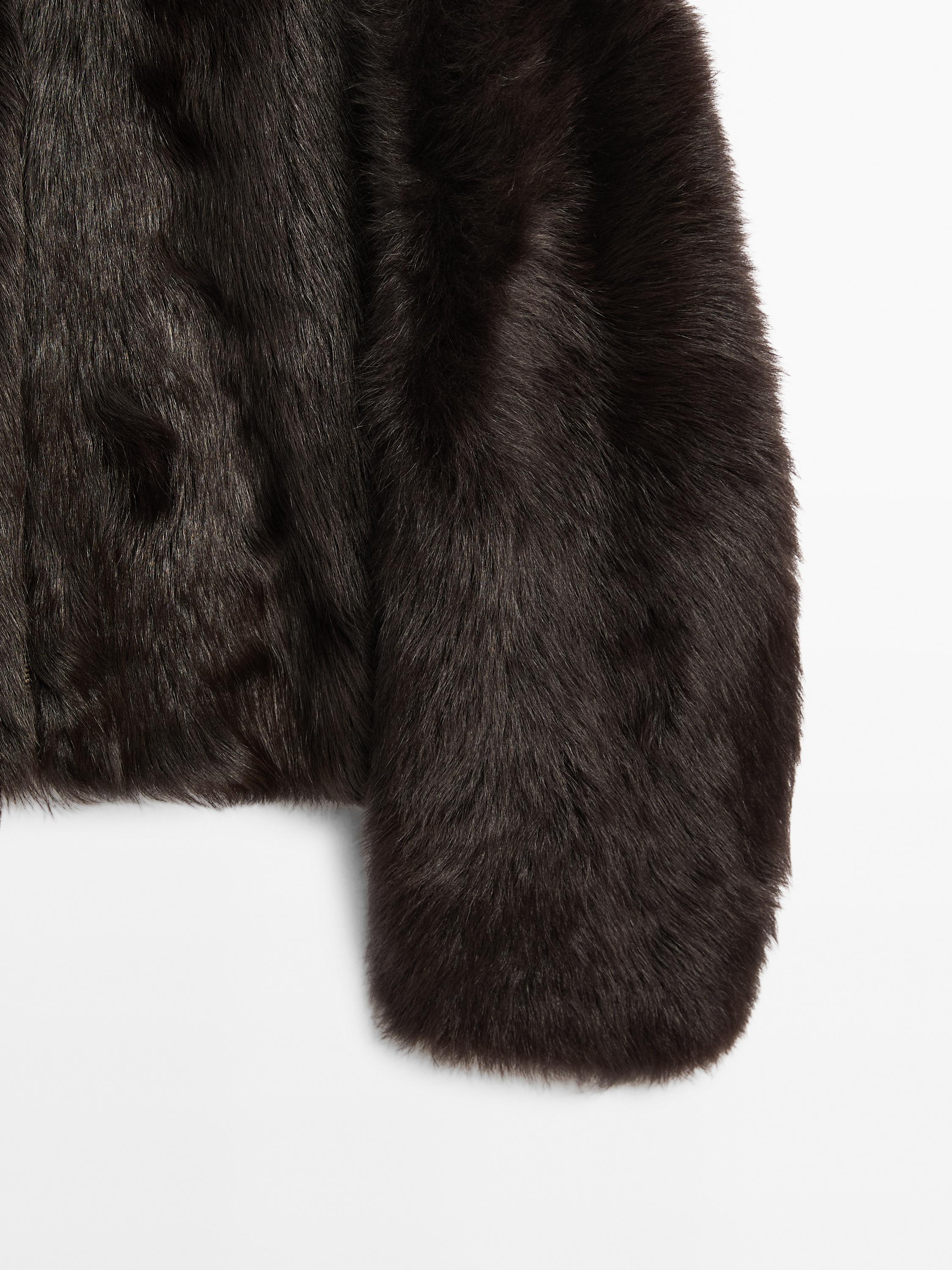 Veste courte en peau
