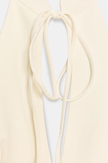ROBE COURTE HALTER À VOLUME - Blanc cassé de Zara - Image 6