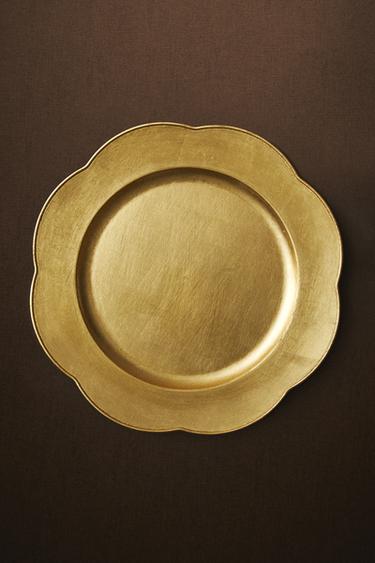 PLAIN SCALLOPED CHRISTMAS SERVICE PLATE - Gold by Zara - Image 4