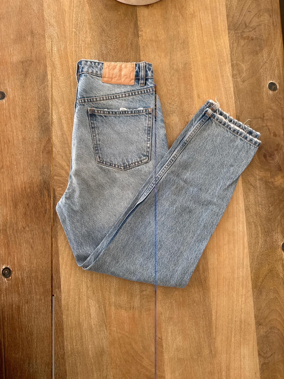 RIPPED MOM JEANS - Image 4