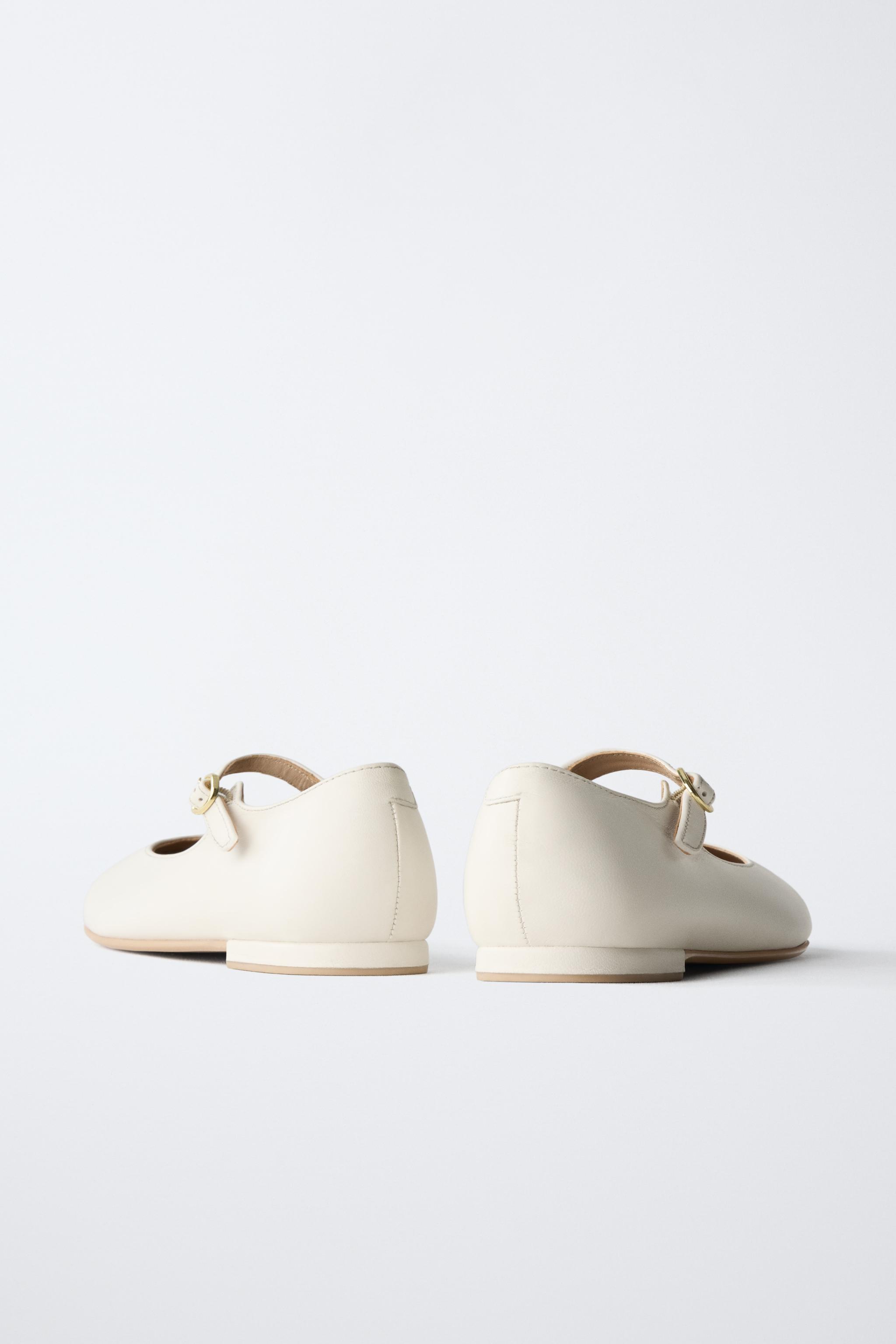 CHAUSSURES EN CUIR