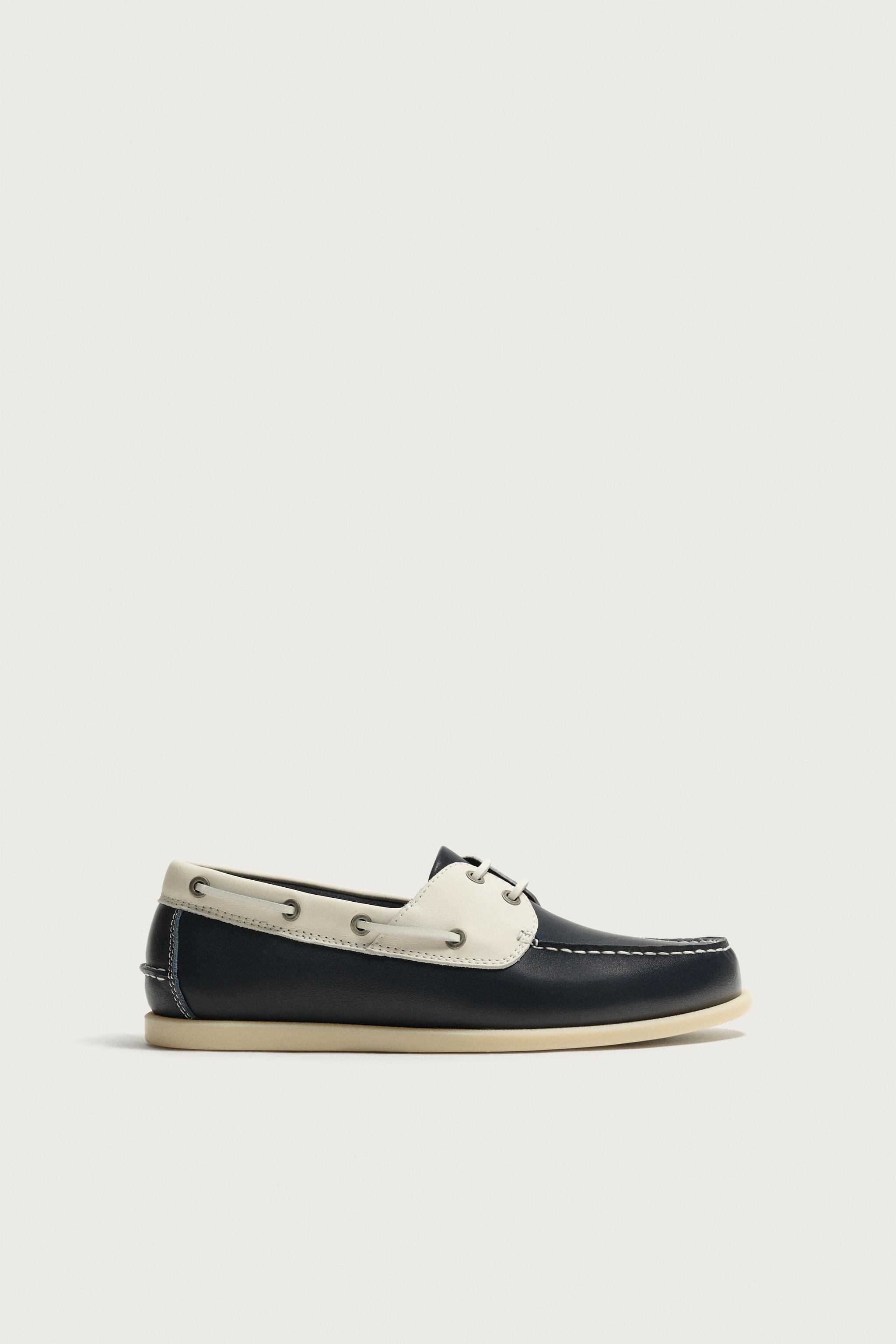 LEATHER BOAT SHOES — Blue