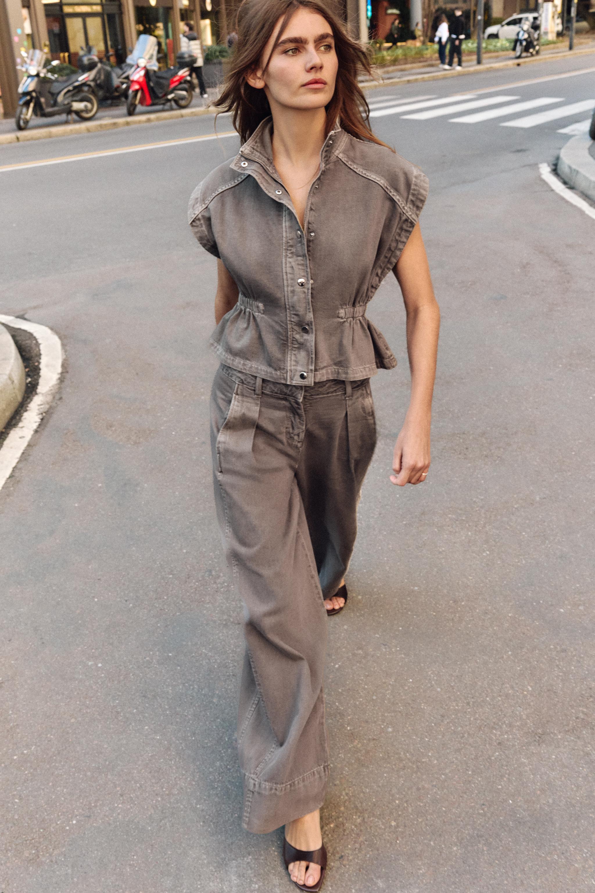 Z1975 MID-RISE WIDE LEG JEANS WITH DARTS