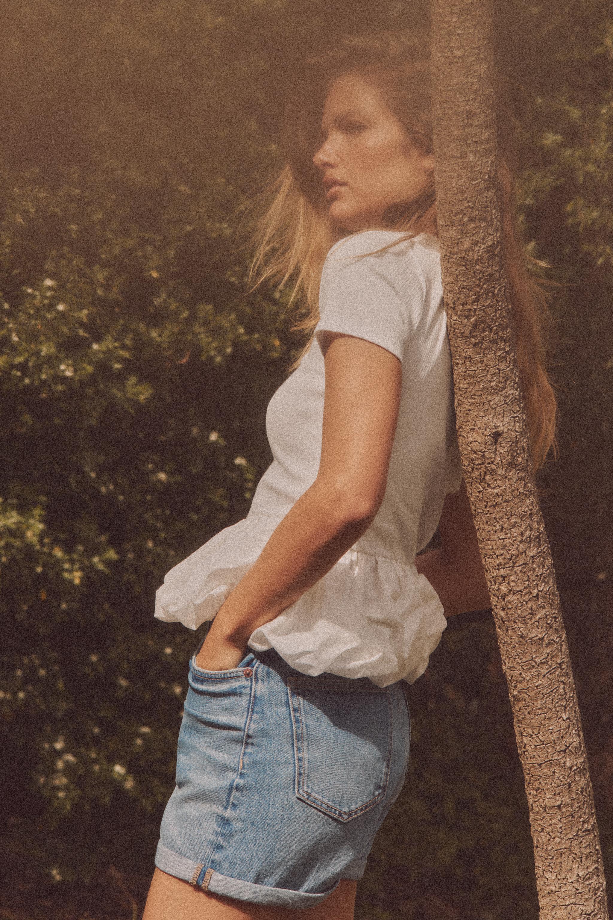 【ZARA】ペプラムコンビTシャツ オフホワイト | 0085/341/251 PEPLUM COMBINATION T-SHIRT - Oyster-white | ZARA United States
