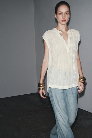 بلوزة كتان بفيونكات ZW COLLECTION - أبيض مكسور الخاص بـ Zara