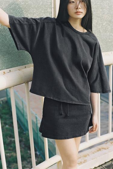 WASHED-EFFECT HEAVY COTTON T-SHIRT - Black by Zara