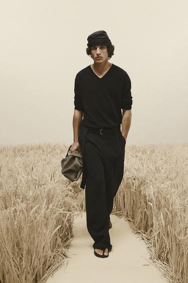 ライトコットンリネンセーターネイビーブルーZaraのライトコットンリネンセーター - ネイビーブルー 