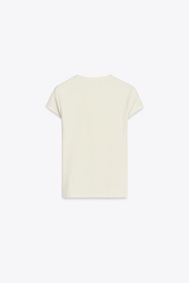 T-SHIRT AJUSTÉ À MANCHES COURTES - Écru de Zara - Image 6