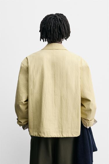 CAZADORA CROPPED FIT ESTRUCTURA - Amarillo claro de Zara