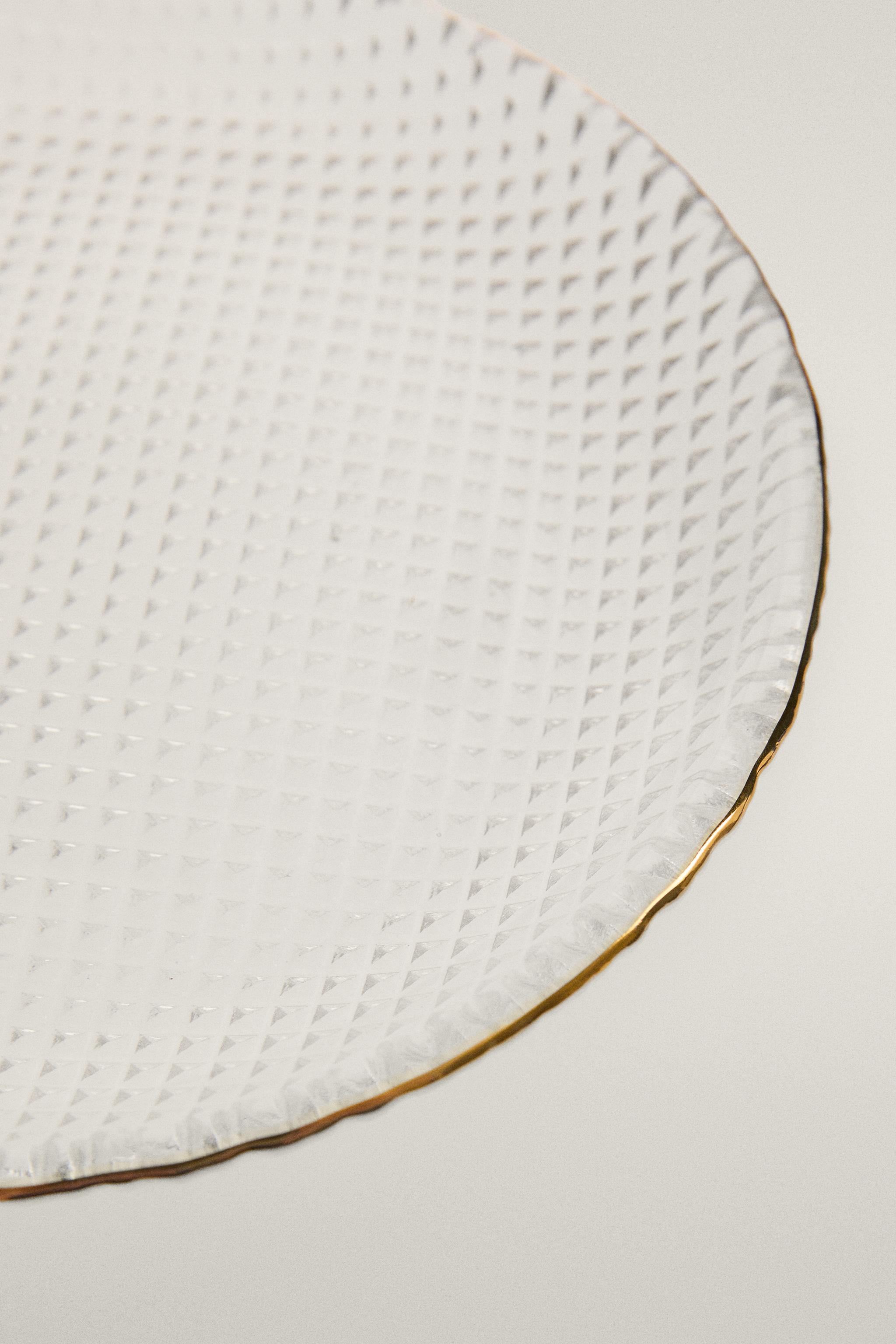 GLASS SIDE PLATE WITH RAISED DETAIL AND RIM