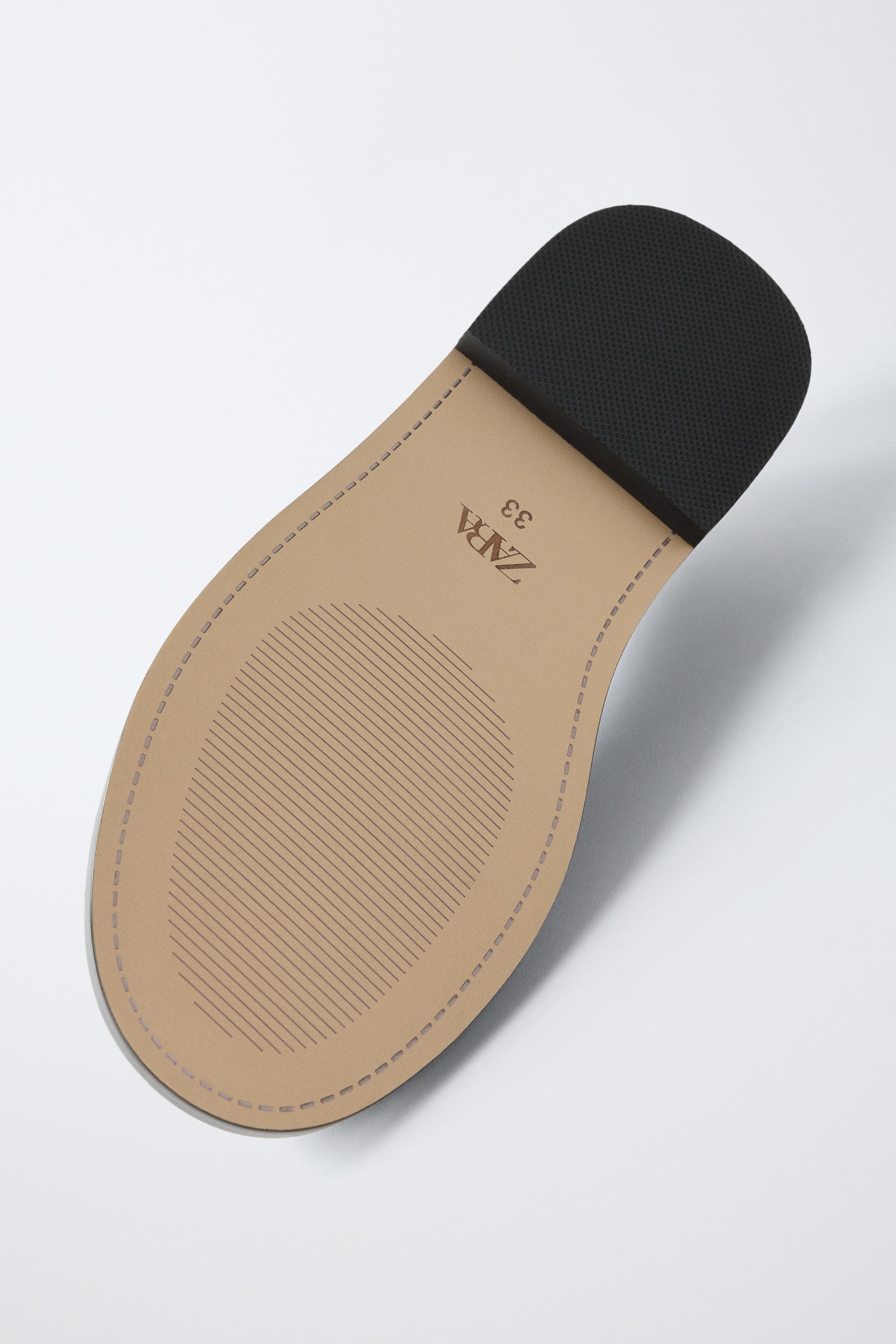 LEATHER LOAFERS