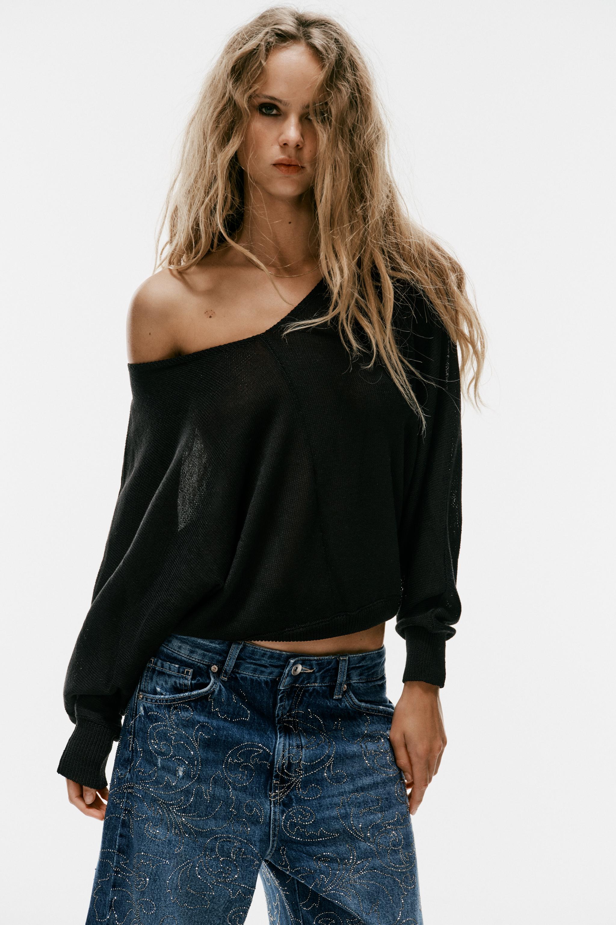 MID-RISE BAGGY RHINESTONE JEANS