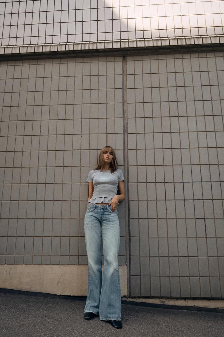 TRF FLARE JEANS MED LÅG MIDJA