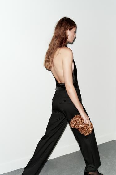 TOP HALTER SATINADO - Negro de Zara