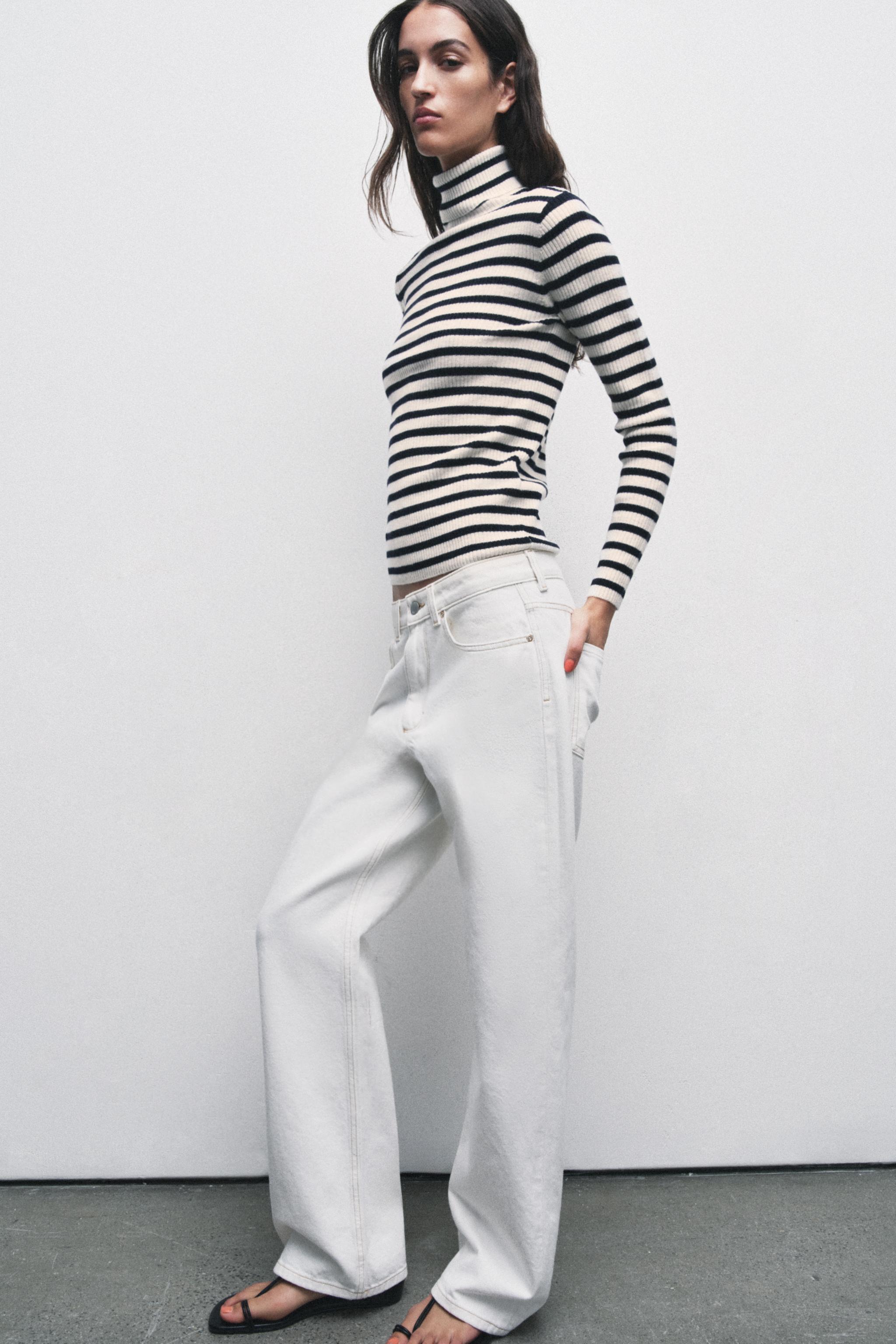 EXTRA SOFT STRIPED KNIT SWEATER