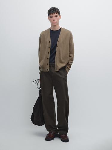 Cardigan à col en V en laine mélangée - Vert de Zara