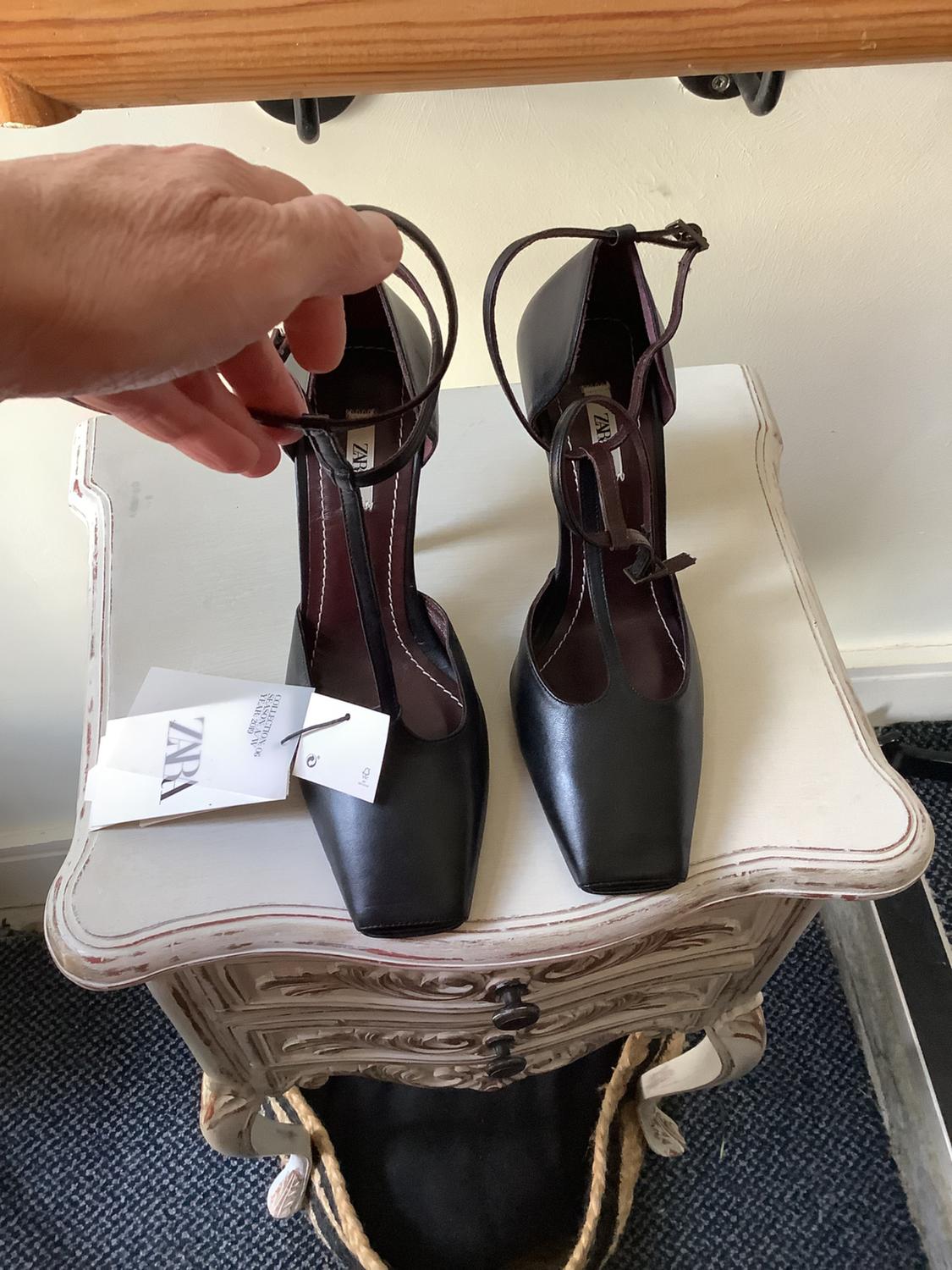 ZARA LEATHER HEELS, NEW, SIZE 39. - Image 2