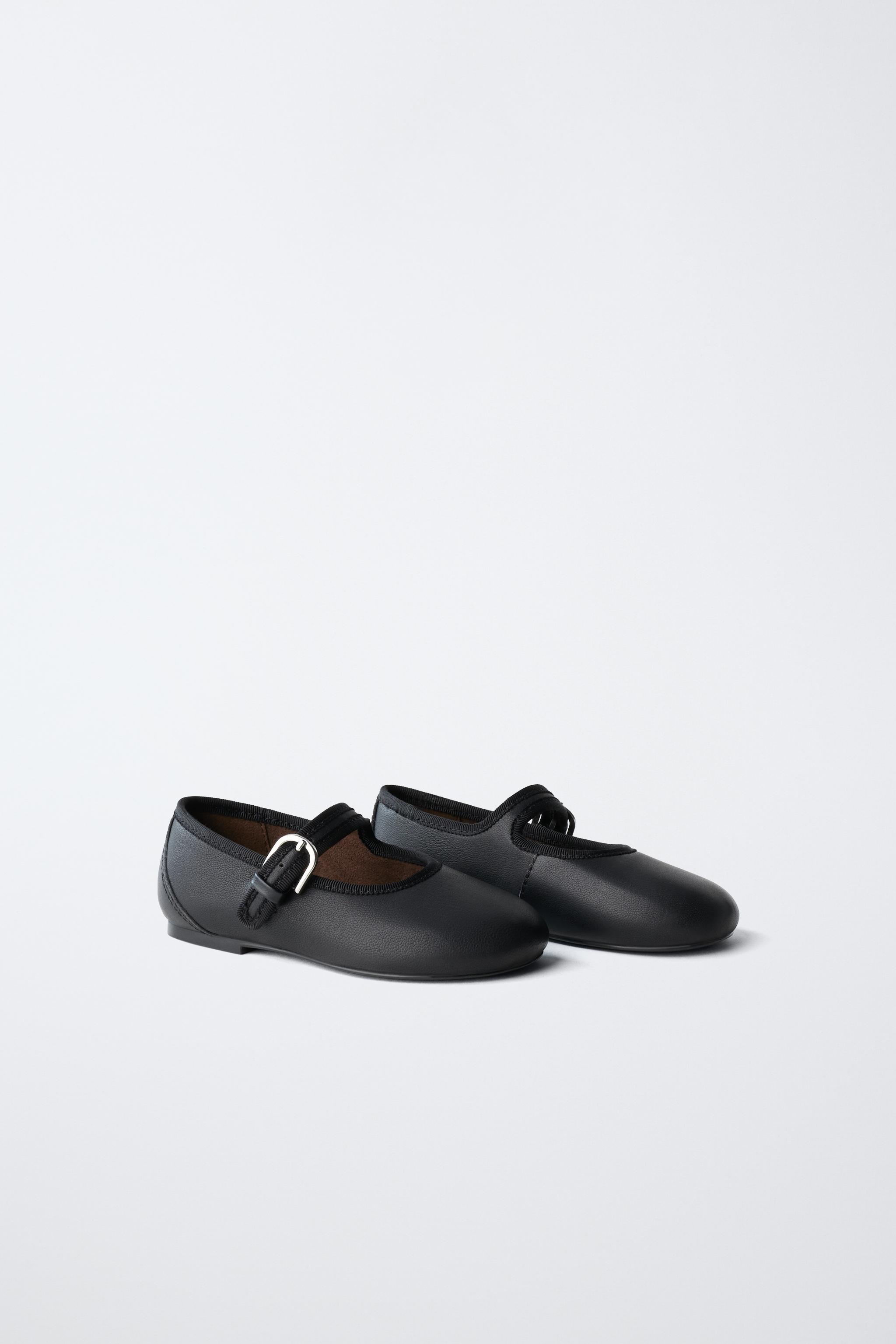 LEATHER BUCKLE BALLET FLATS — Black