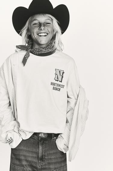 CAMISETA TEXTO - Crudo de Zara