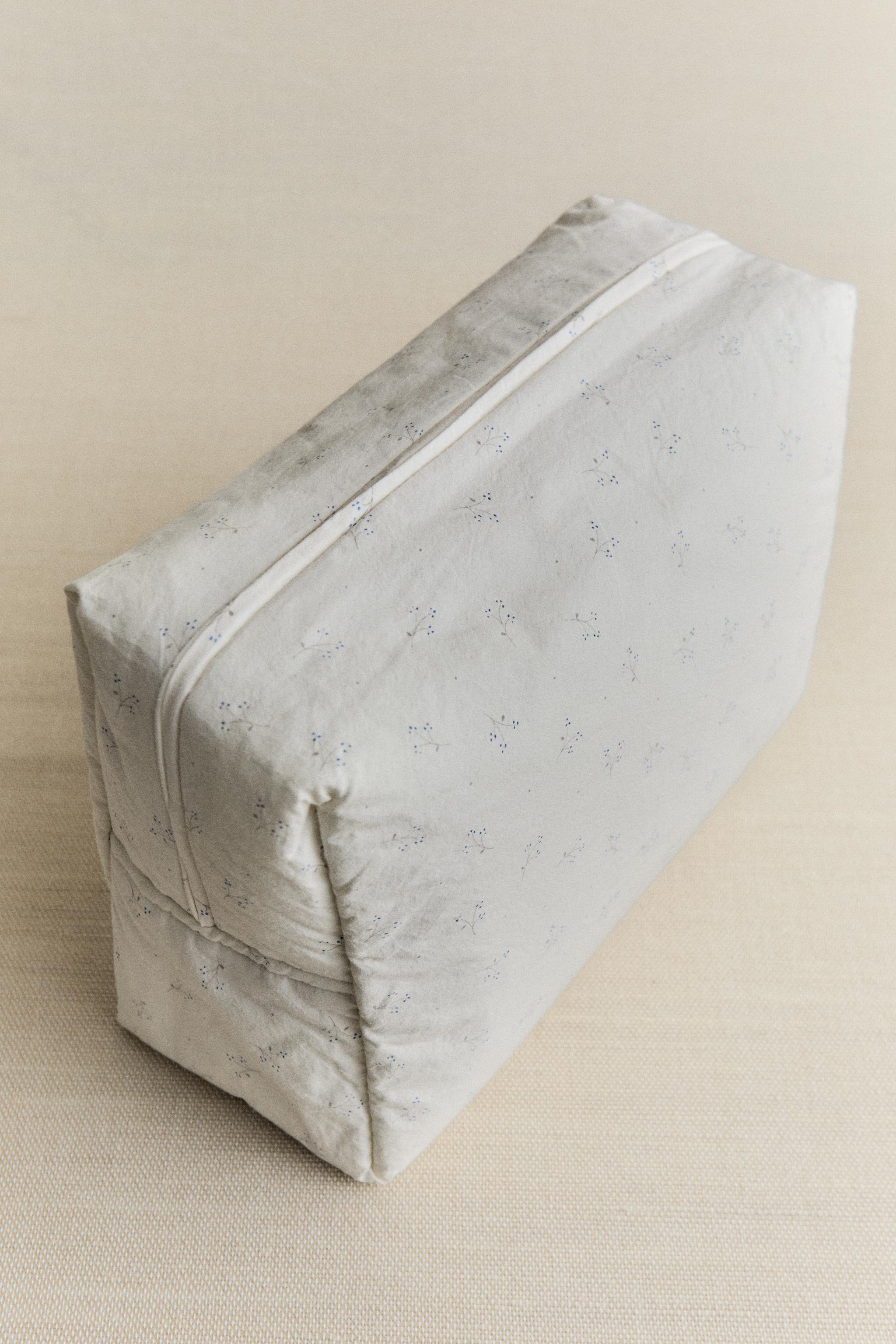 CHILDREN'S LARGE FLORAL COSMETIC BAG