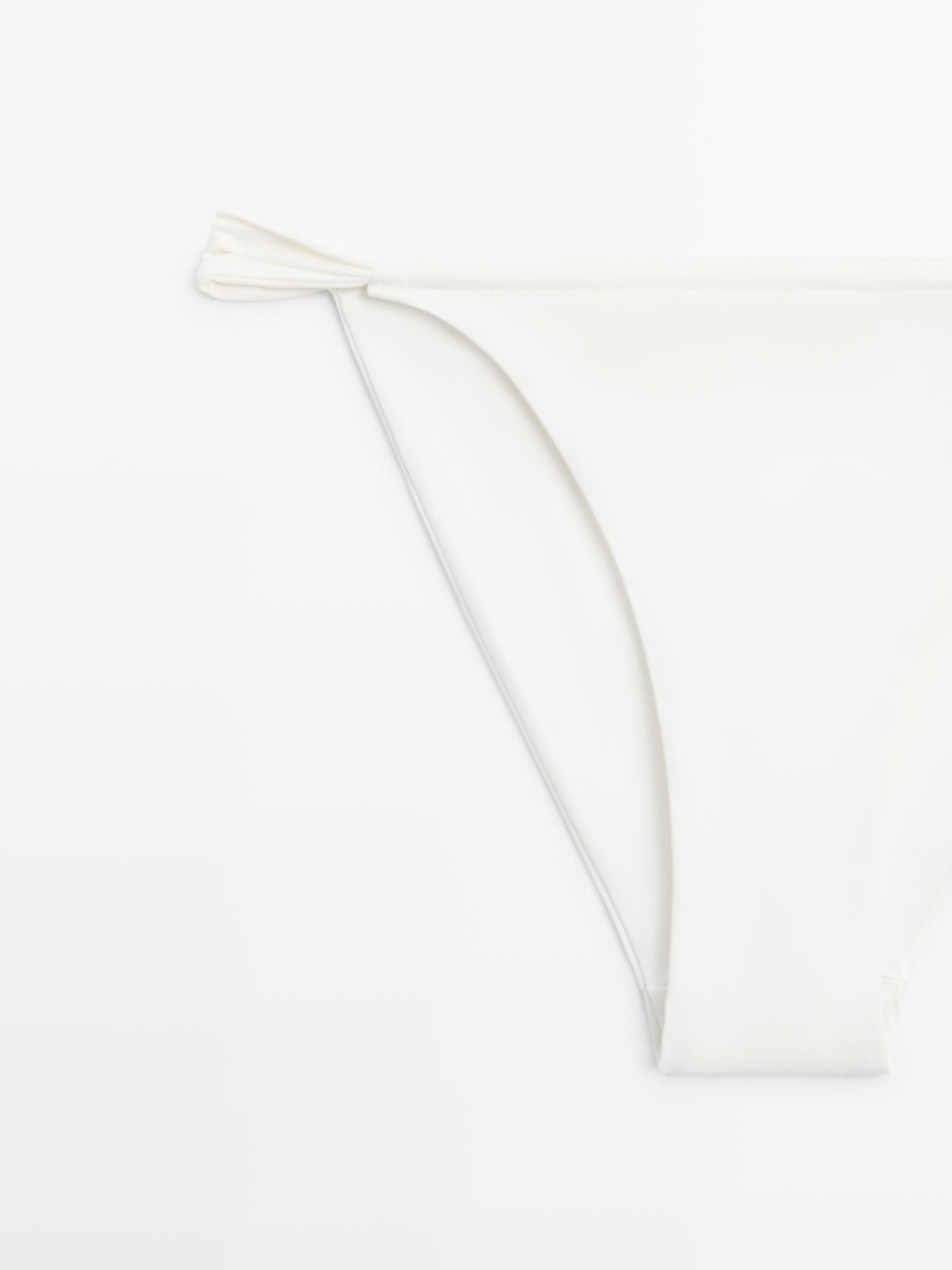 Bas de bikini fronc