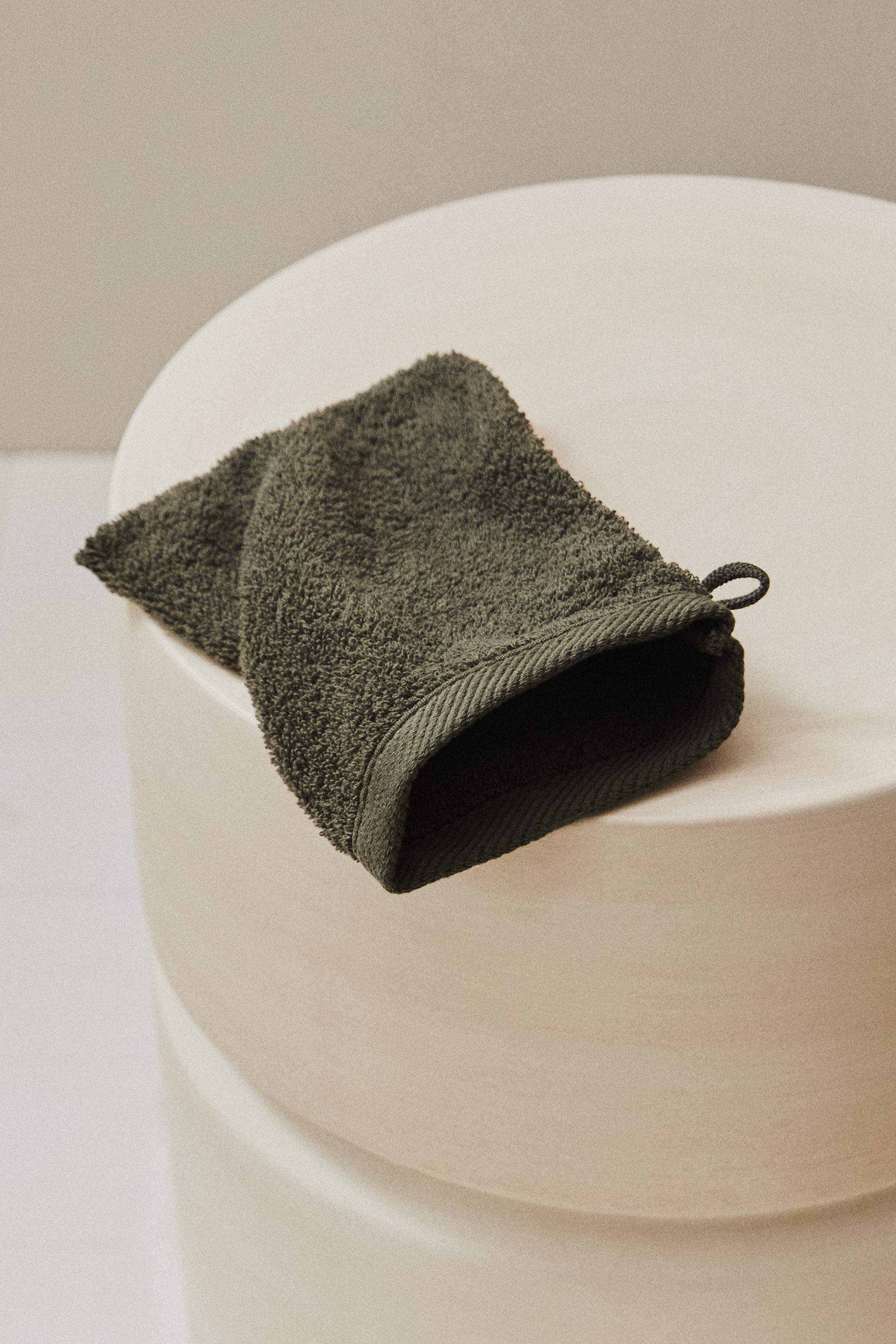 COTTON TERRY BATH MITT